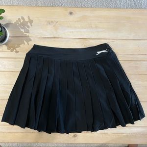 NWT Slazenger Pleated Golf Skort (size 6)